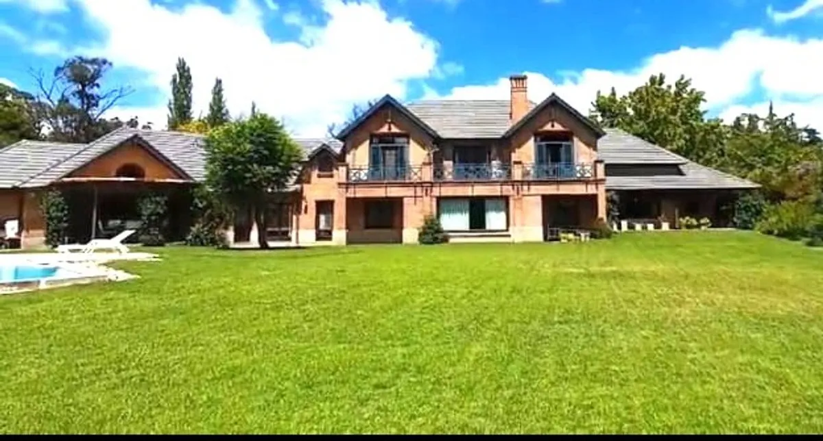 Casa en Guillermo Hudson Km 32,9 Autopista a la Plata, Provincia de Buenos Aires 0