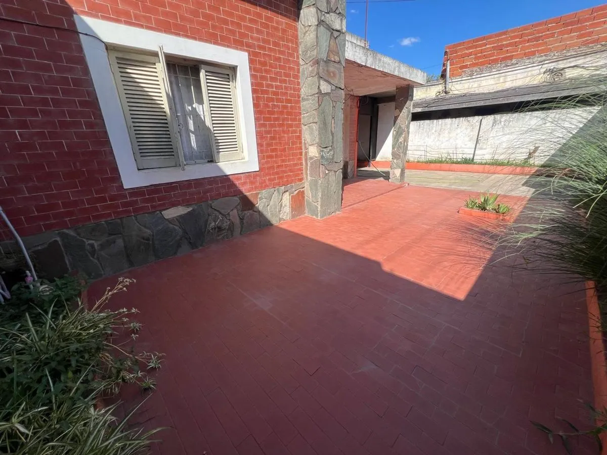 Casa en Avenida Intendente Remigio López 3700