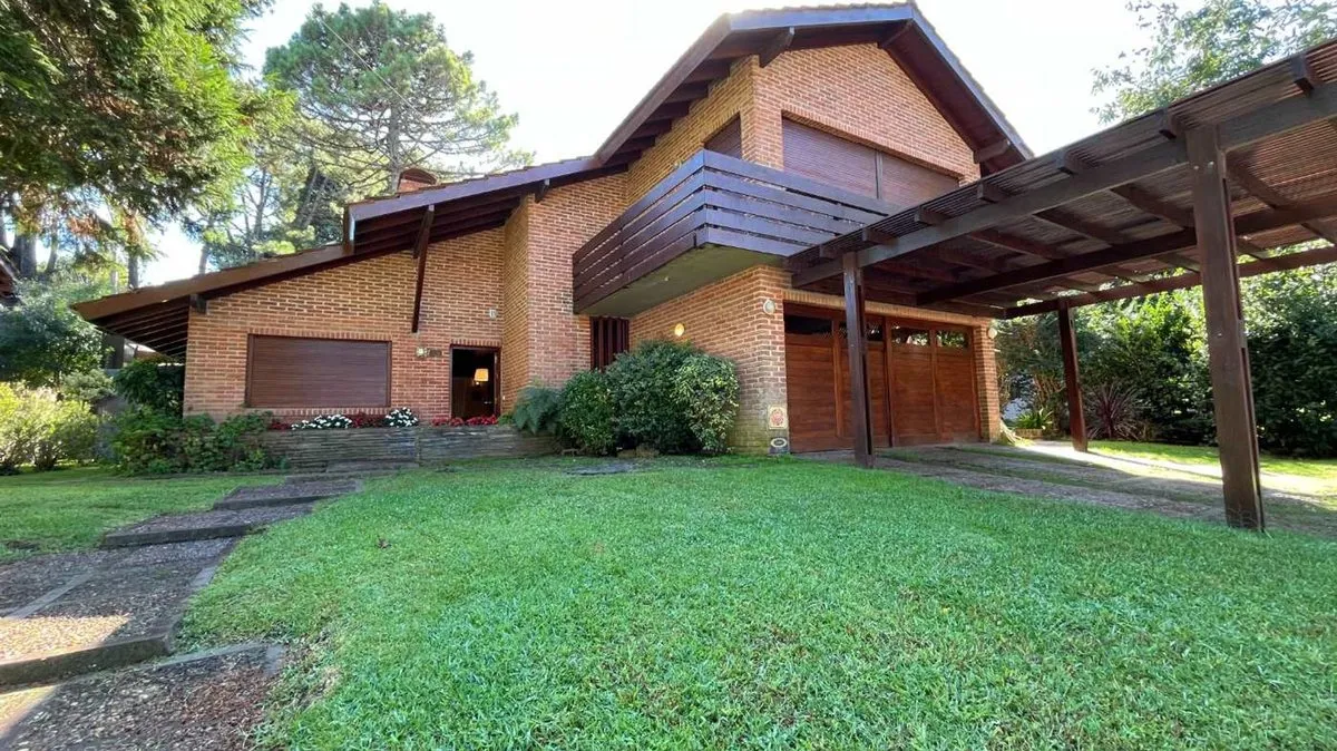 Casa en De Las Nayades 1000