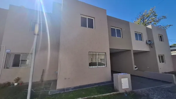 P H en De los Eslovenos 4900