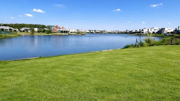 Lote en Arribeños 1600