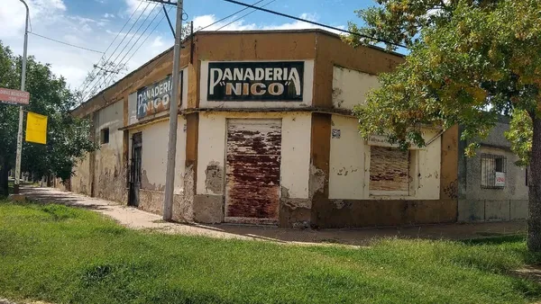 Casa en Dimas Menendez 300