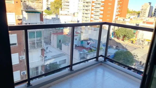 Departamento en Castro Barros 1000