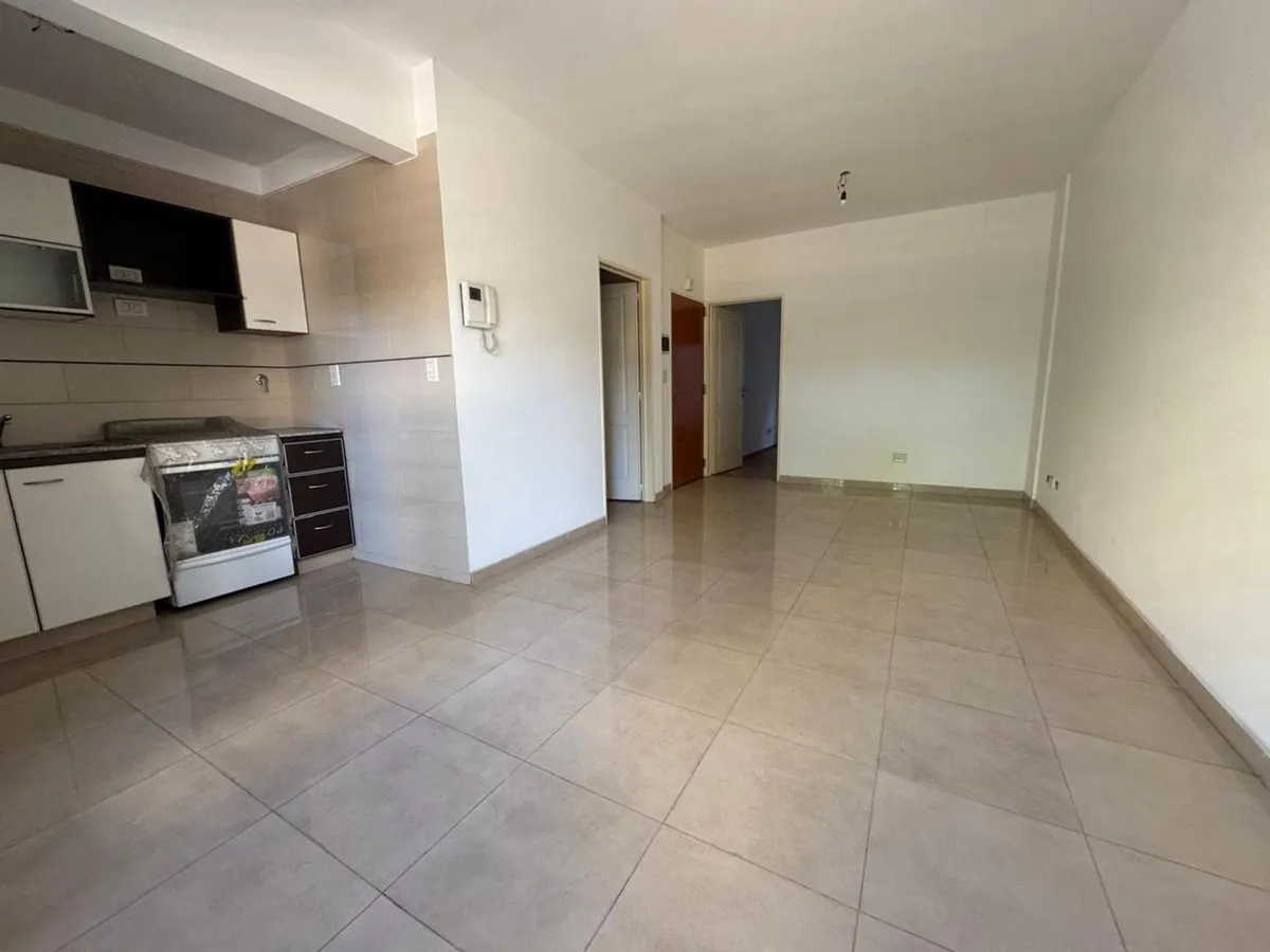 Departamento en Avenida Directorio 3100