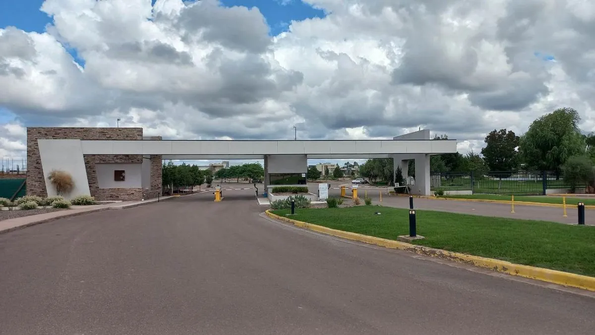Lote en Juan Isidro Maza 700