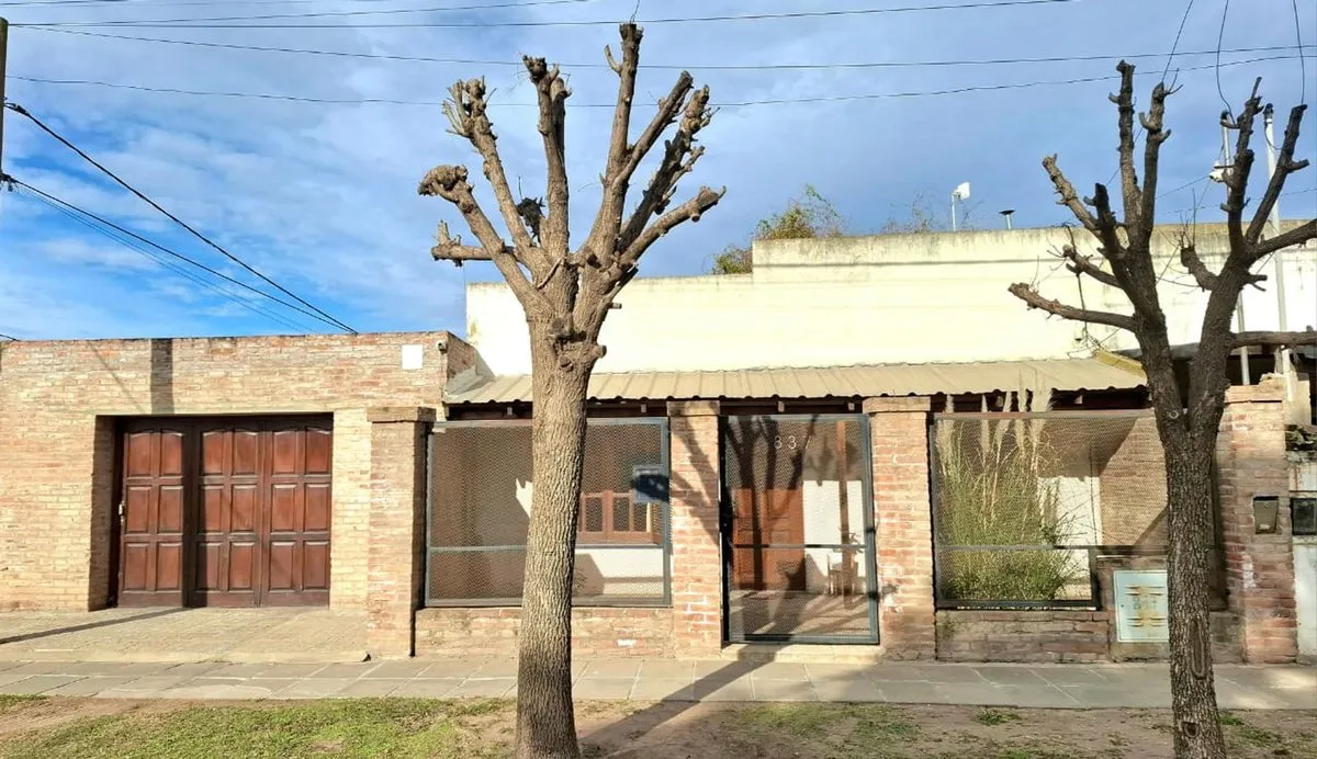 Casa en De Luca 800