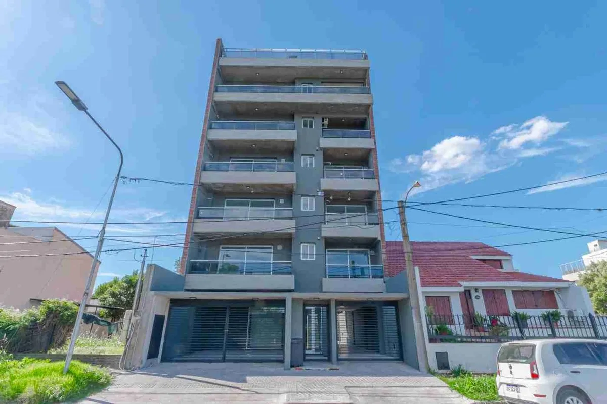 Departamento en Pasaje Ladino y San Luis 200