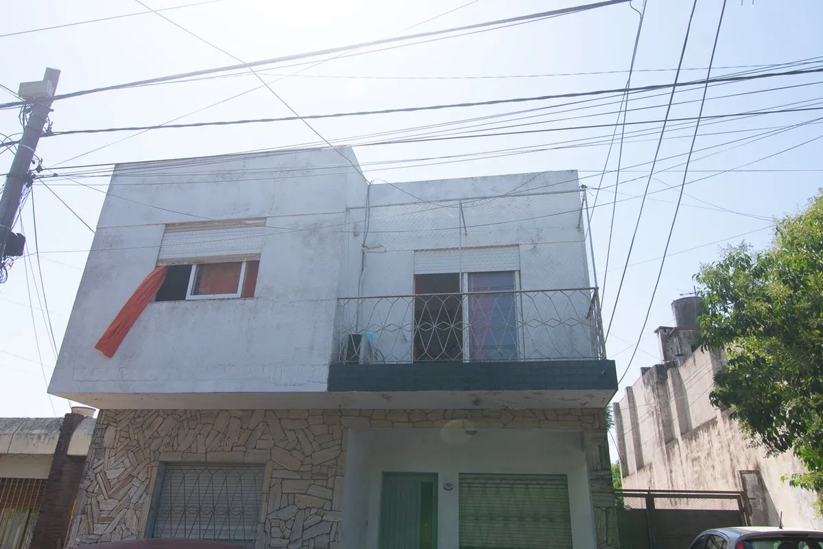 P H en Lanús 2500