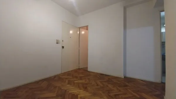 Departamento en Arenales 2200