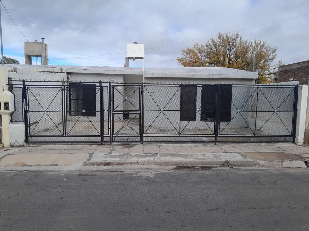 Casa en Diego Muñoz 3000