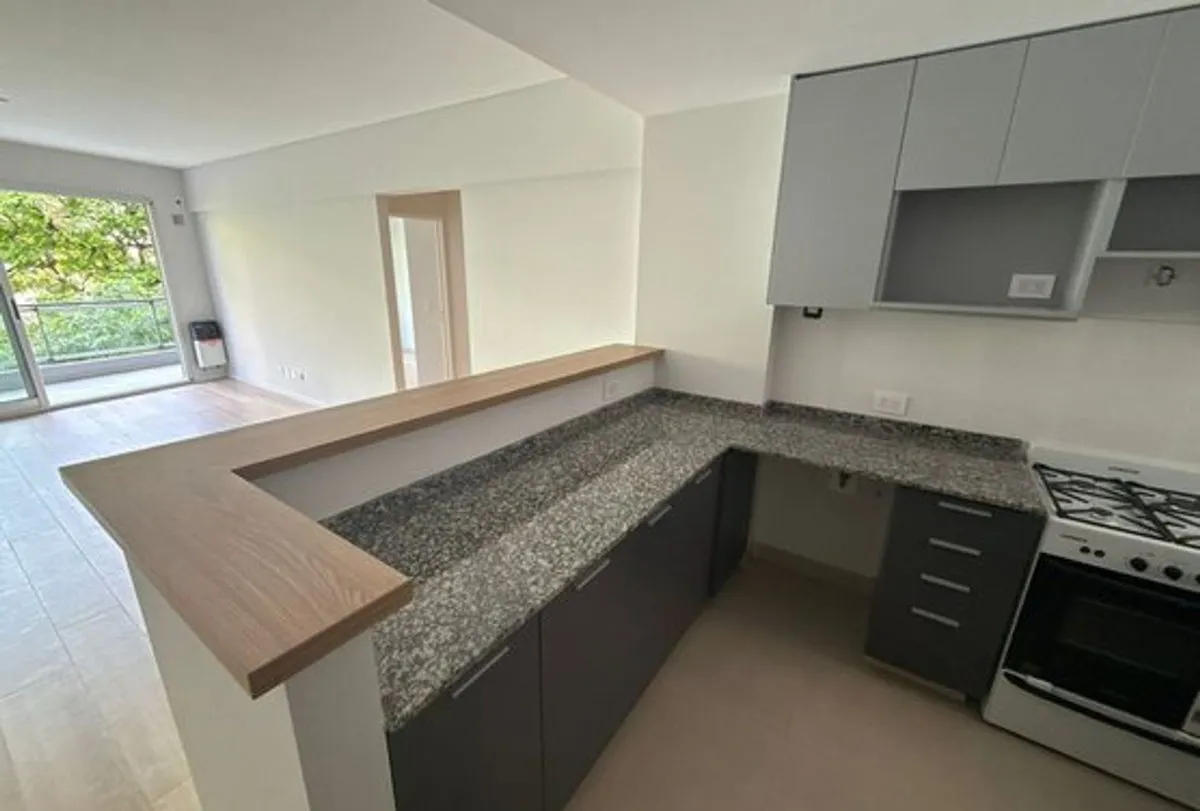 Departamento en Avenida Álvarez Thomas 3100