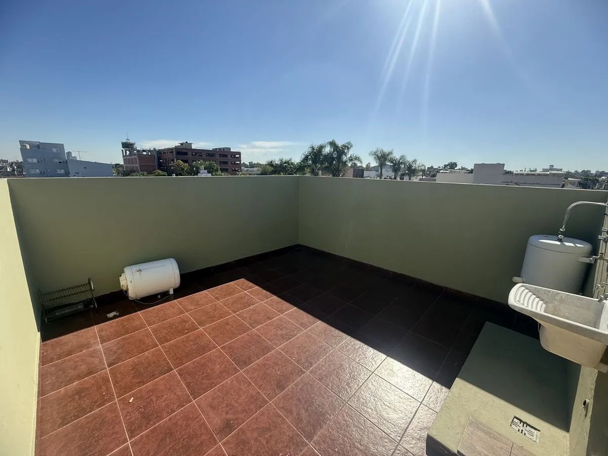 P H en Mármol 2800