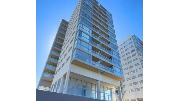 Departamento en Juan Domingo Perón 900