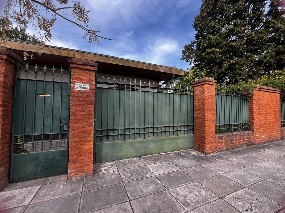 Casa en Julián Aguirre 1600