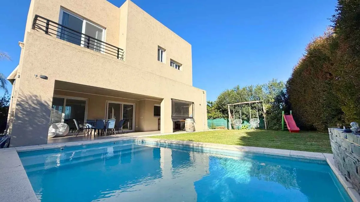 Casa en Av Alvear Barrio Alvear de Benavidez 100