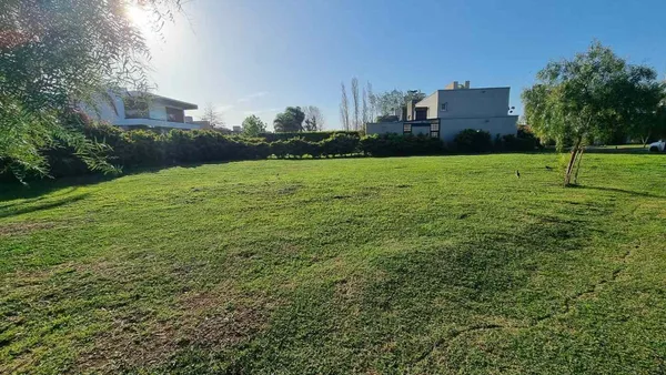 Lote en Atahualpa 0