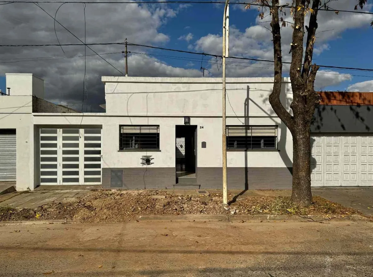 Casa en Joaquín Menéndez 0