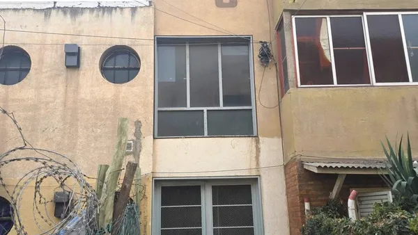 Departamento en Avenida Mengelle 1500