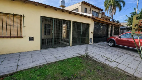 Casa en Jacinto Viera 400
