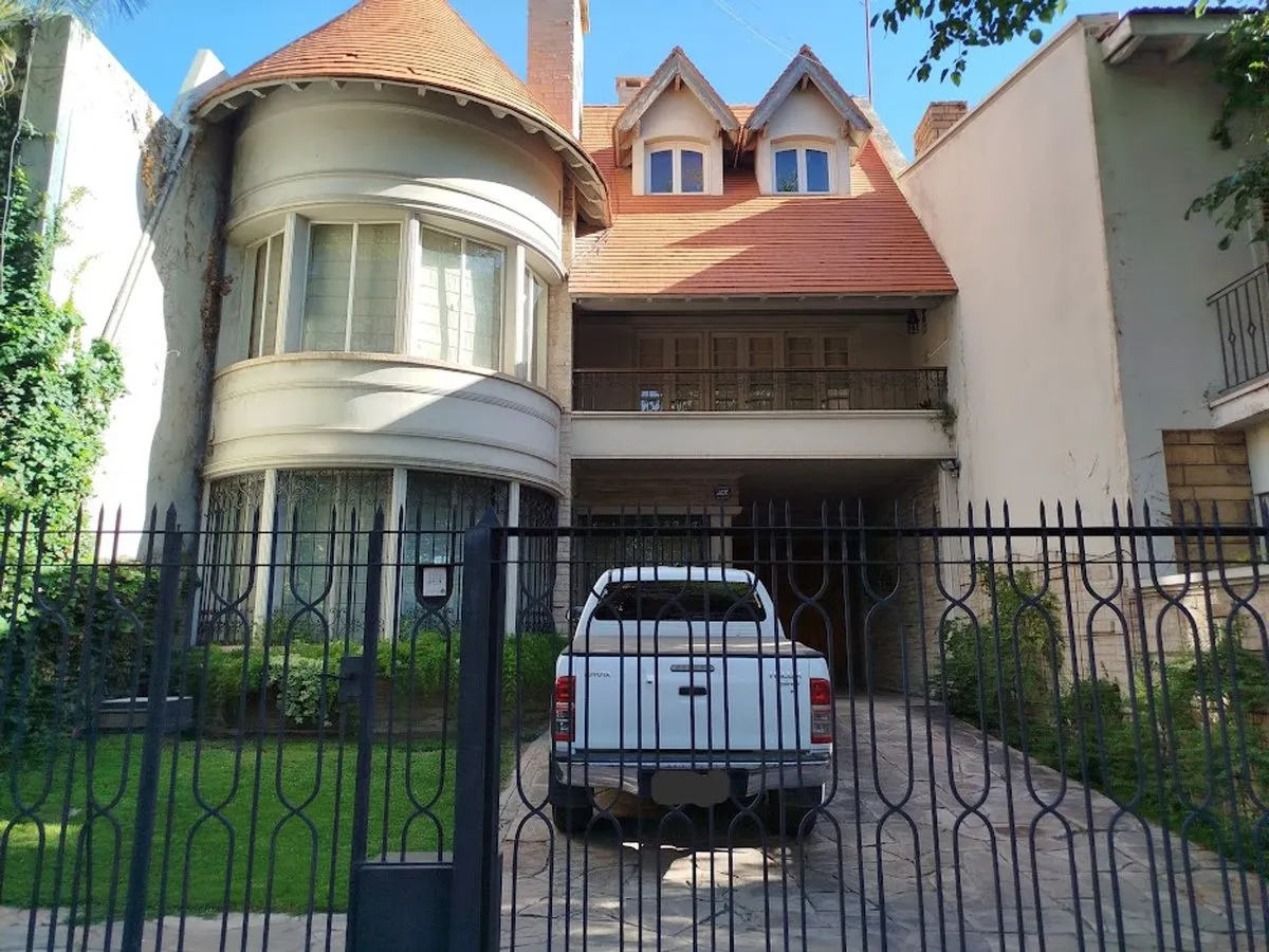 Casa en Avenida Emilio Civit 100
