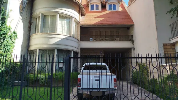 Casa en Avenida Emilio Civit 100