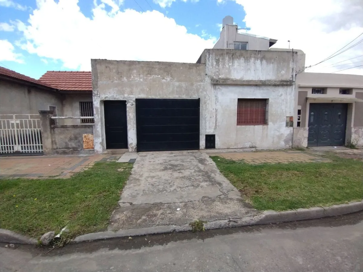 Casa en Olegario Víctor Andrade 500