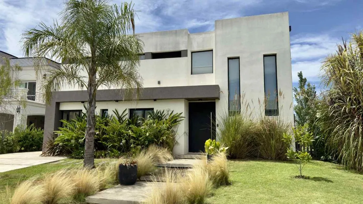 Casa en Boulevard de Todos los Santos 4500