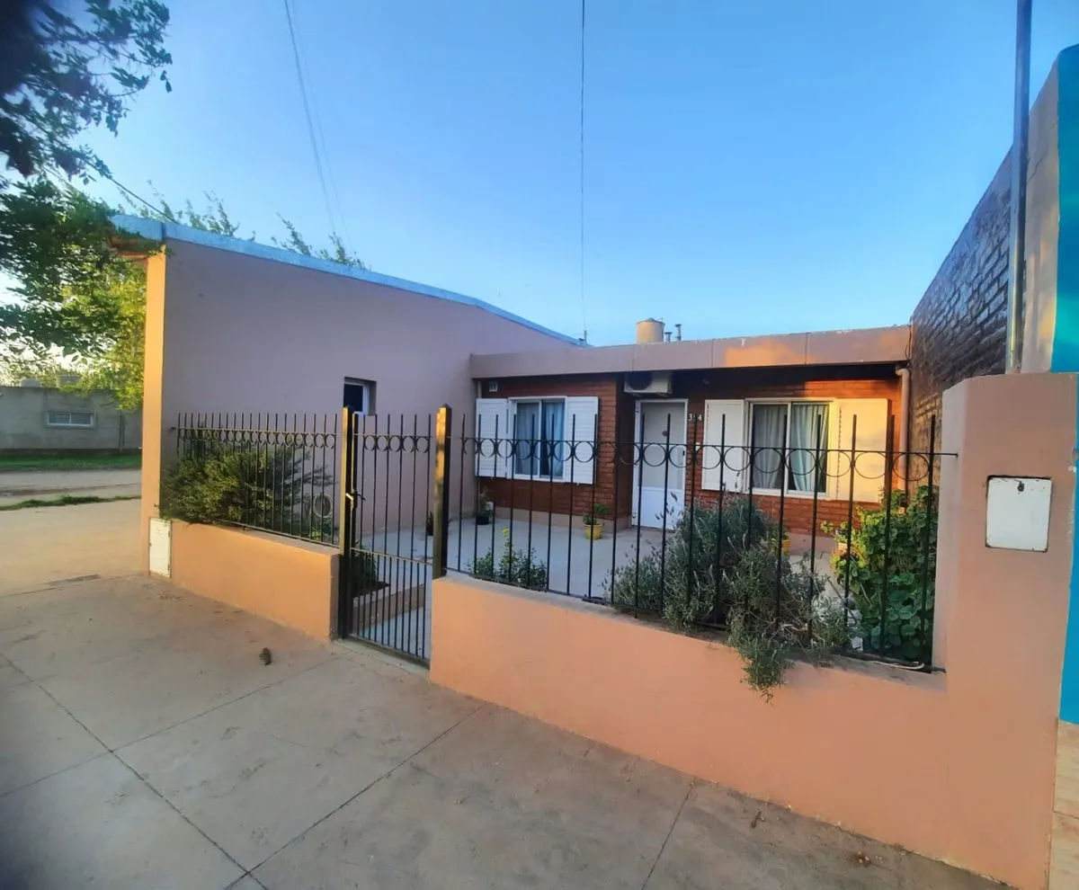 Casa en Rivera 300