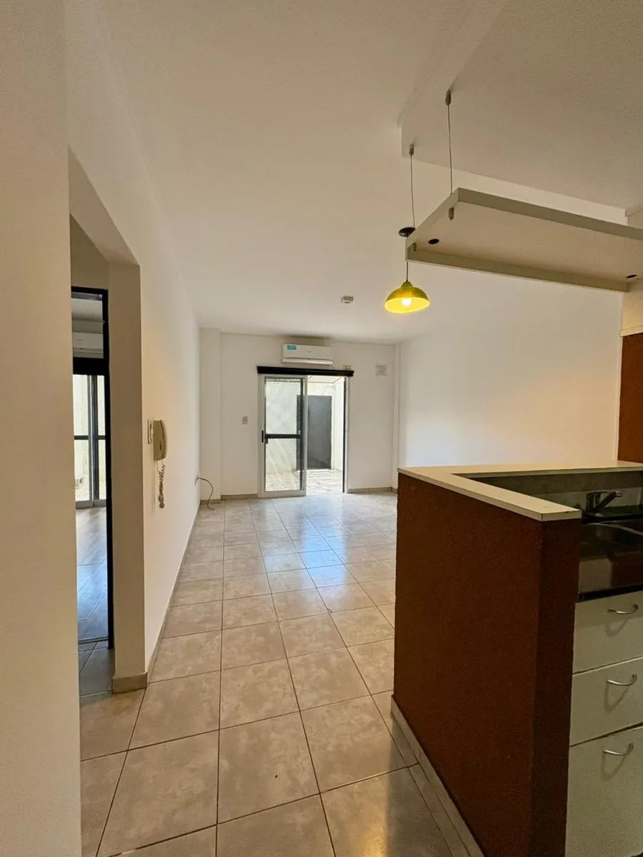 Departamento en 64 Entre 24 y 25 1400