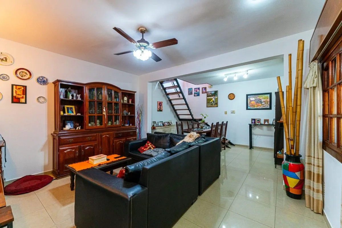 Casa en Federico de la Barra 1300
