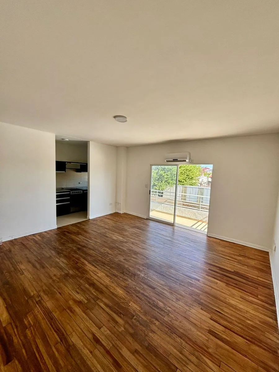 Departamento en Tucuman 700