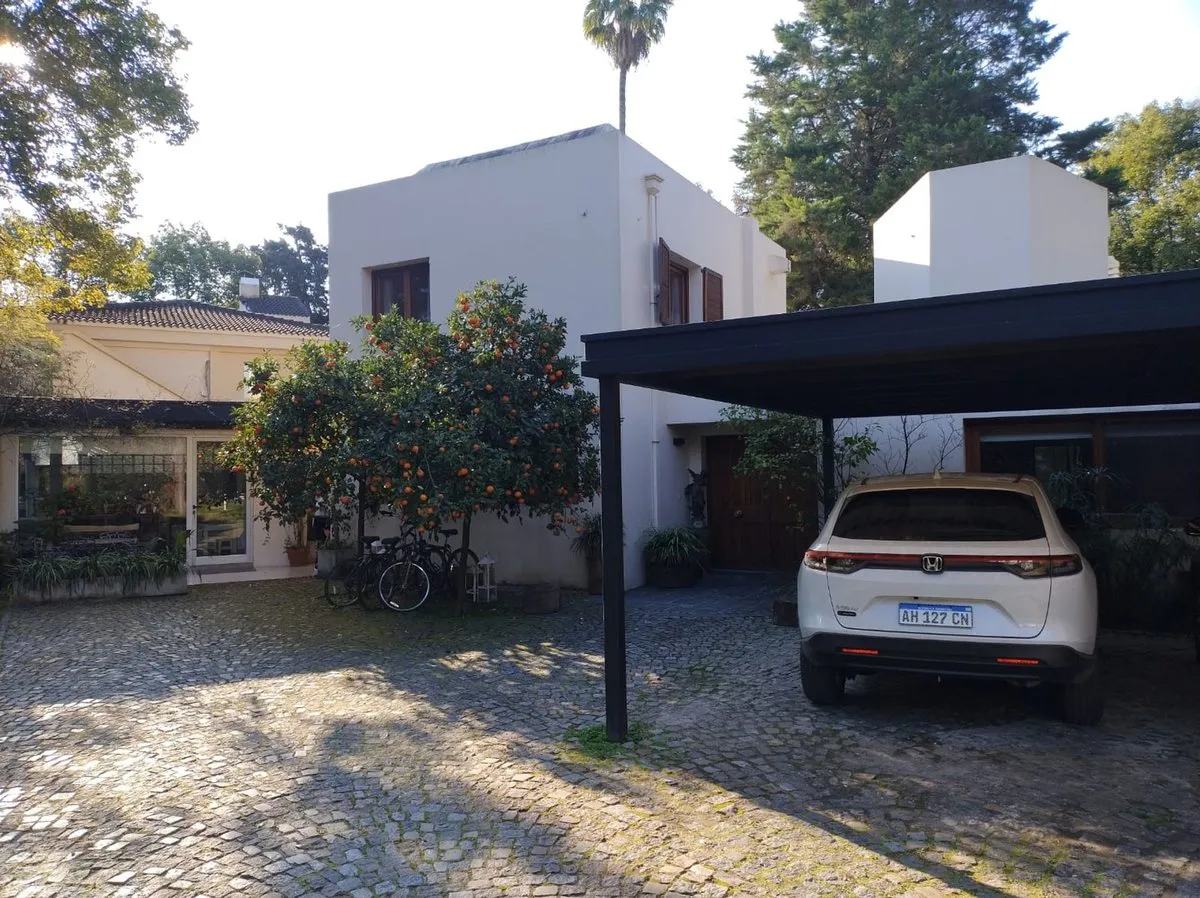 Casa en Highland Park, los Jazmines y Las Campanillas 0