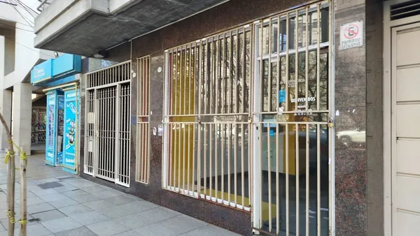 Local Comercial en Avenida Independencia 2100