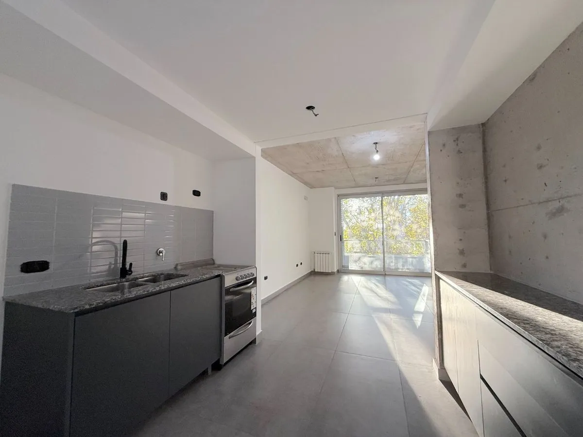 Departamento en Avenida 53 Entre 16 y 17 1000