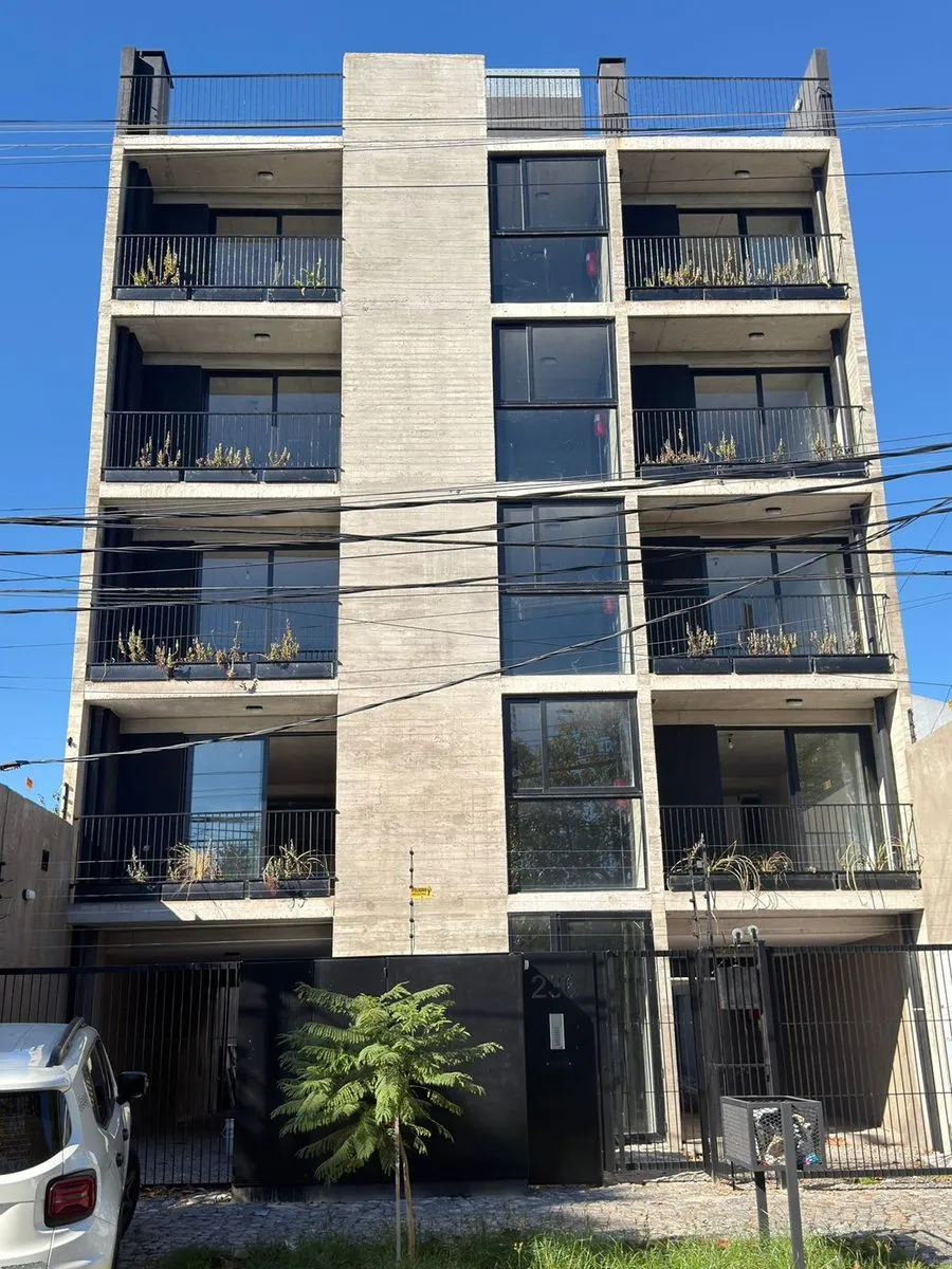 Departamento en Sarmiento 200
