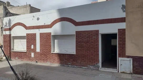 Casa en Chacabuco 1000