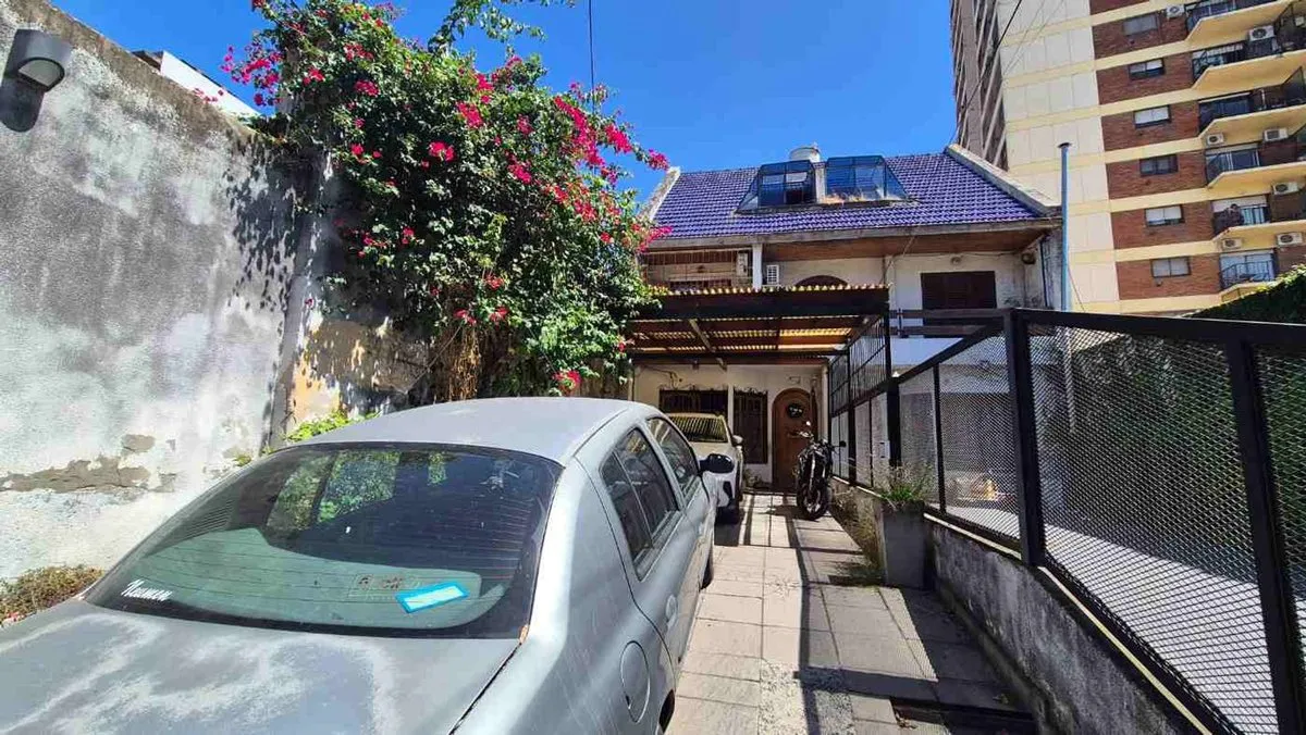 Casa en Avenida Melián 4200