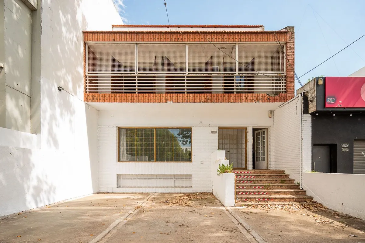 Local Comercial en Av Eva Peron 8000