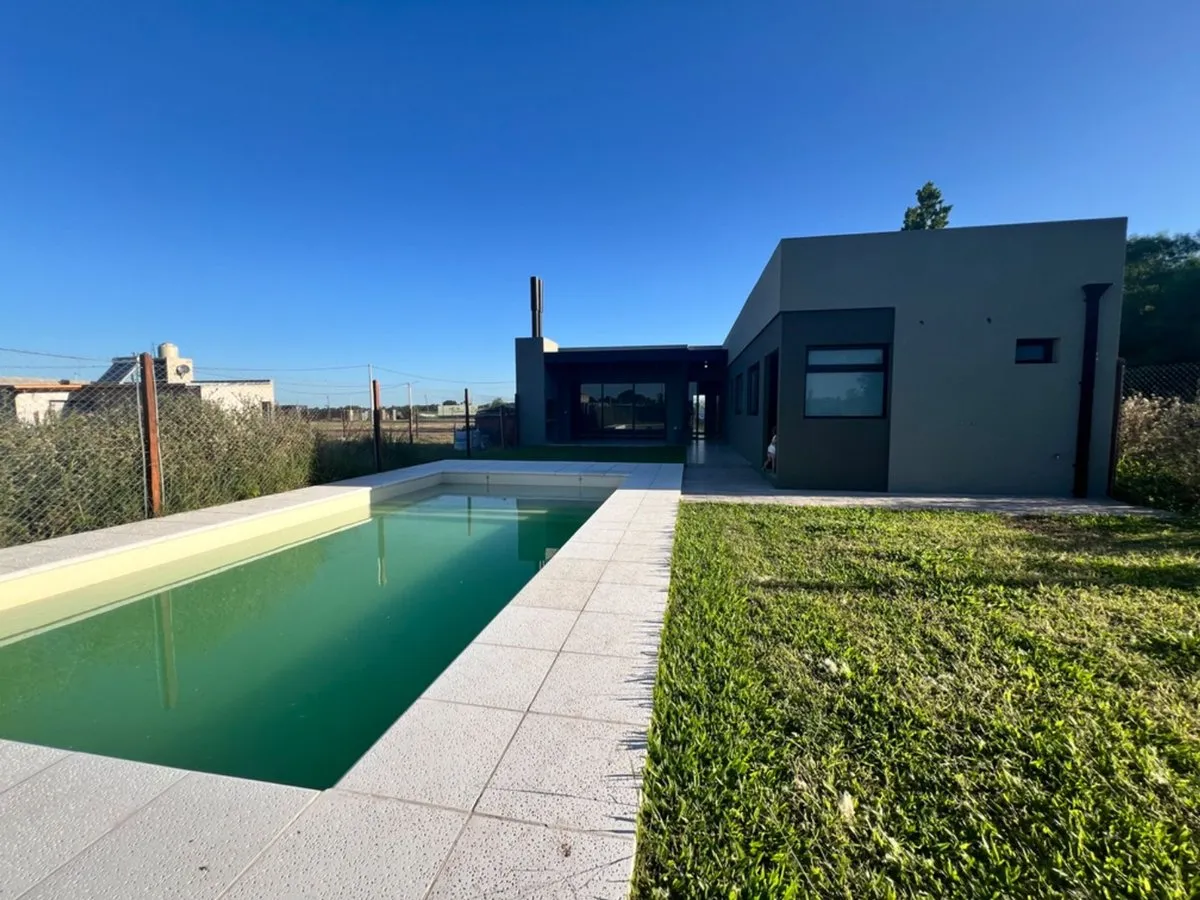 Casa en Alfredo Schilla 0