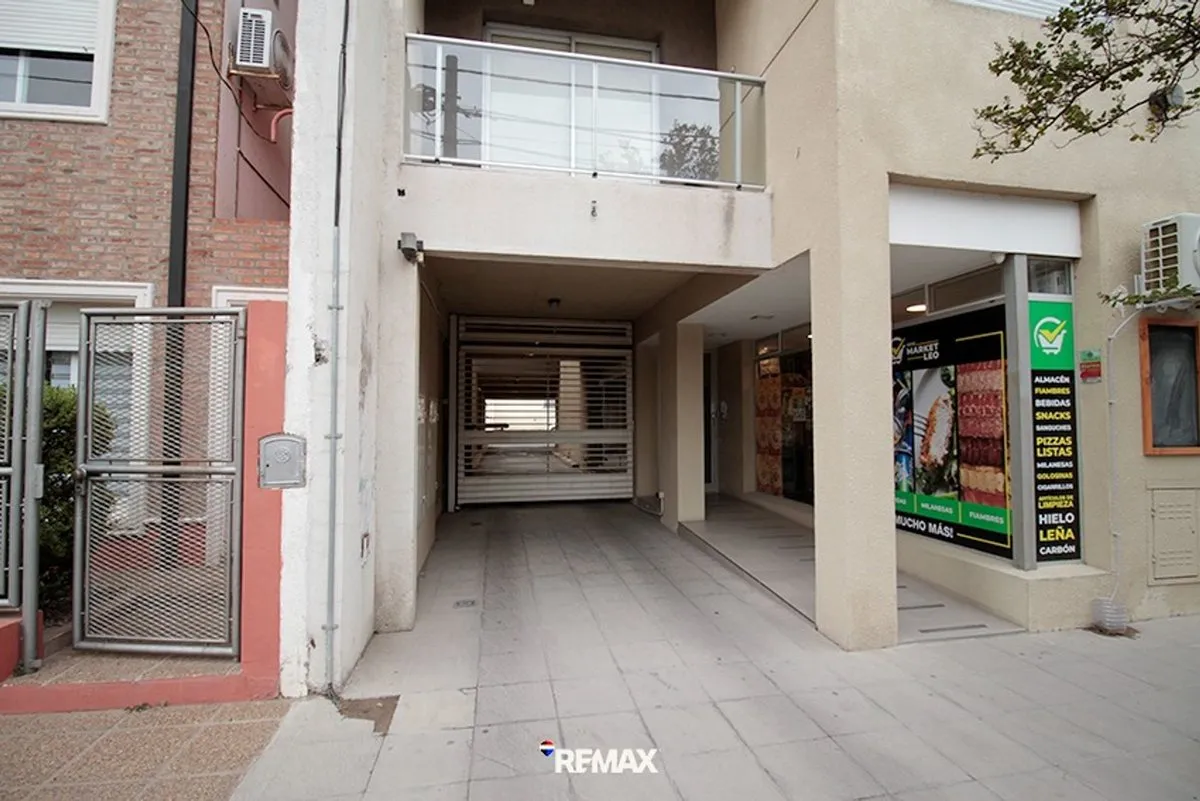Cochera en Güemes 900