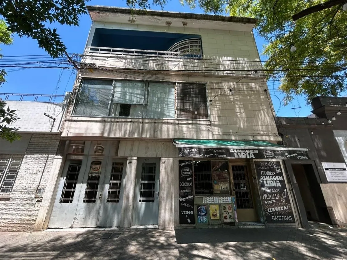 Casa en Avenida Pellegrini 3400