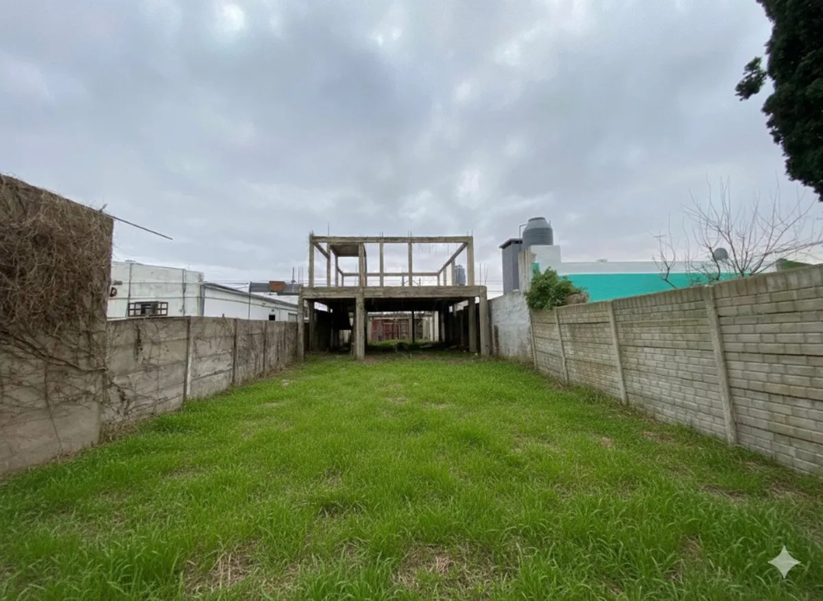 Lote en 19 Entre Montevideo E Italia 4600