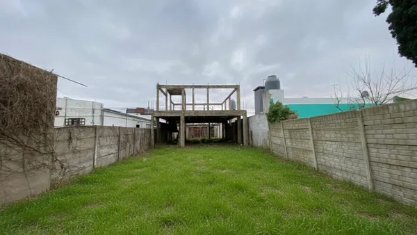 Lote en 19 Entre Montevideo E Italia 4600