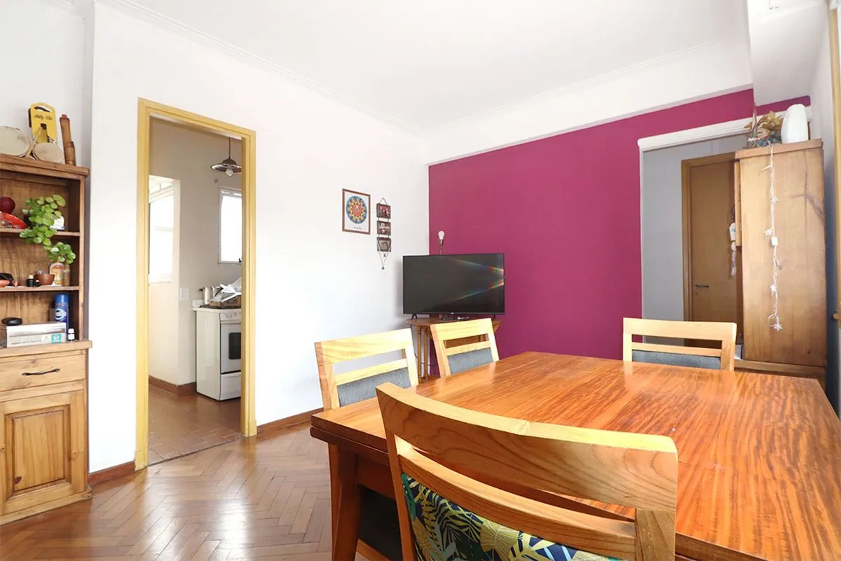 Departamento en Avenida Varela 100