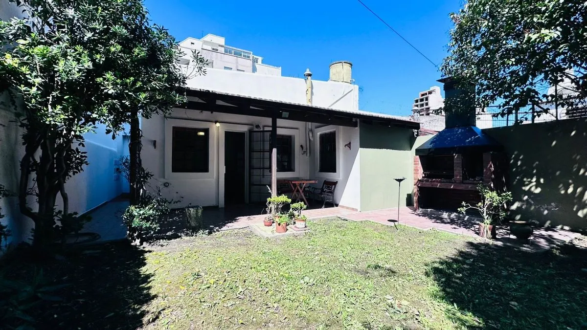 Casa en Calle 37 Entre 6 y 7 500