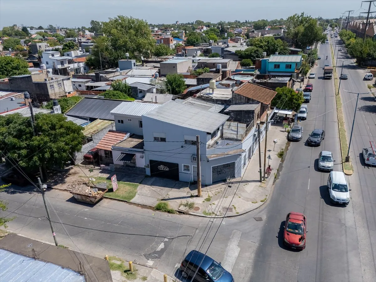 Lote en Avenida Teniente General Donato Álvarez 200