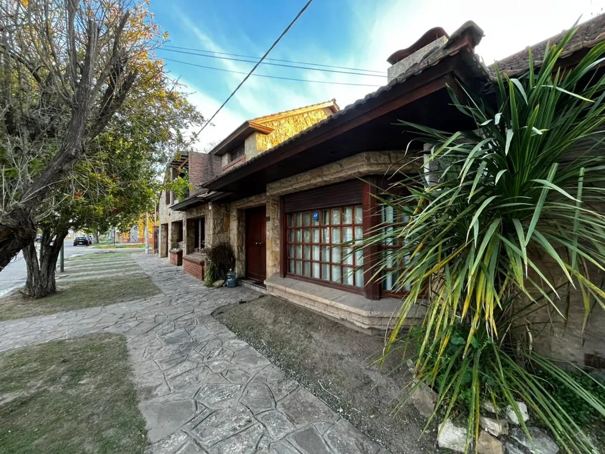Casa en Colón 200