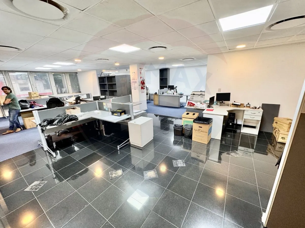 Oficina en Avenida Santa Fe 800