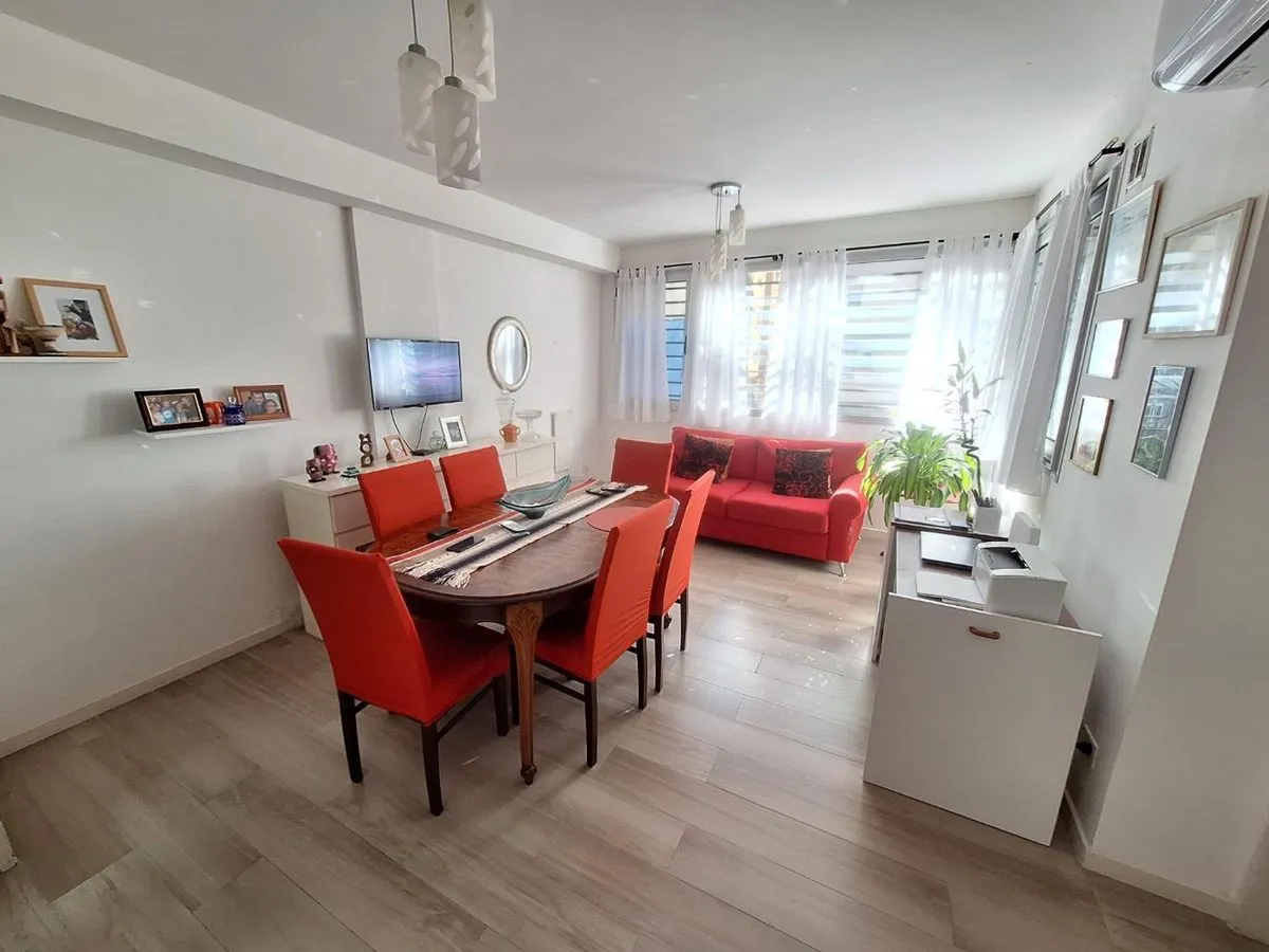 Departamento en Valentín Gómez 3800