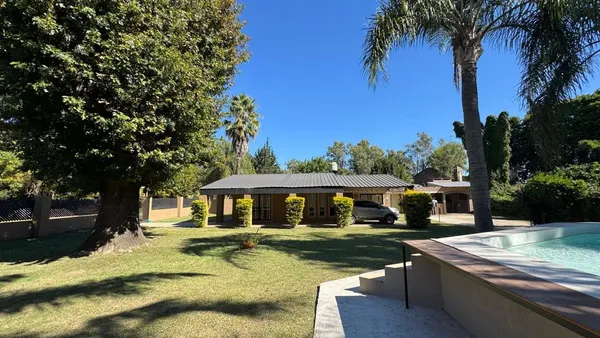 Casa en Prudencio Bustos 4400